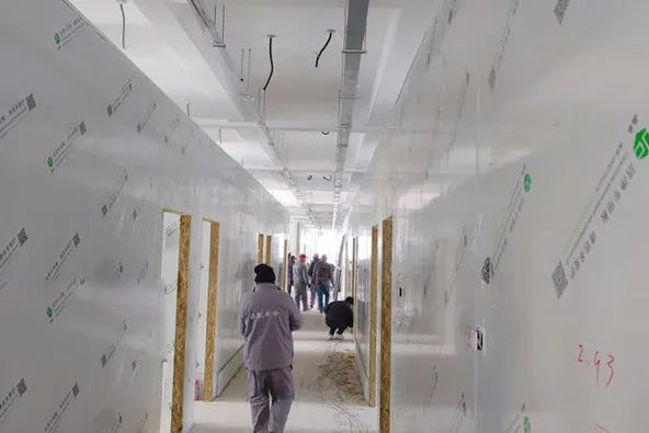 疫情就是命令，彩钢夹芯板厂家AG贵宾会紧急驰援多地方舱医院建设(图13)